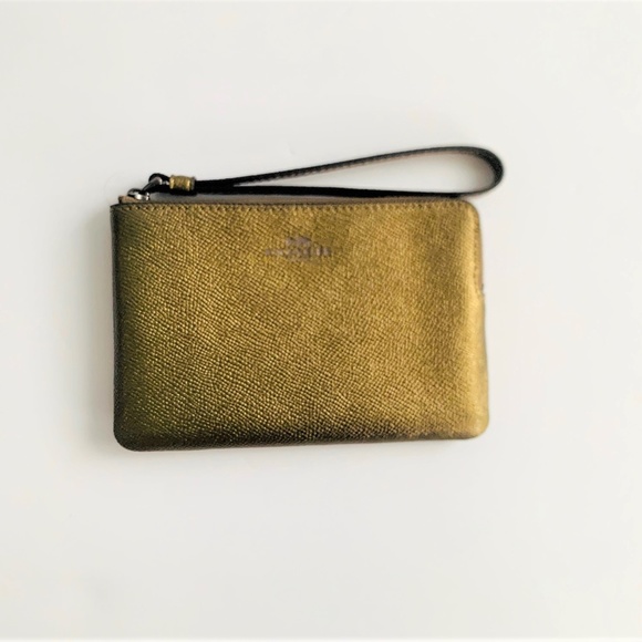 NWT Coach Corner Zip Wristlet Metallic Leather - Picture 2 of 4